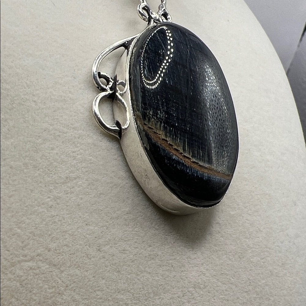 Blue Tigers Eye necklace. - Picture 4 of 5